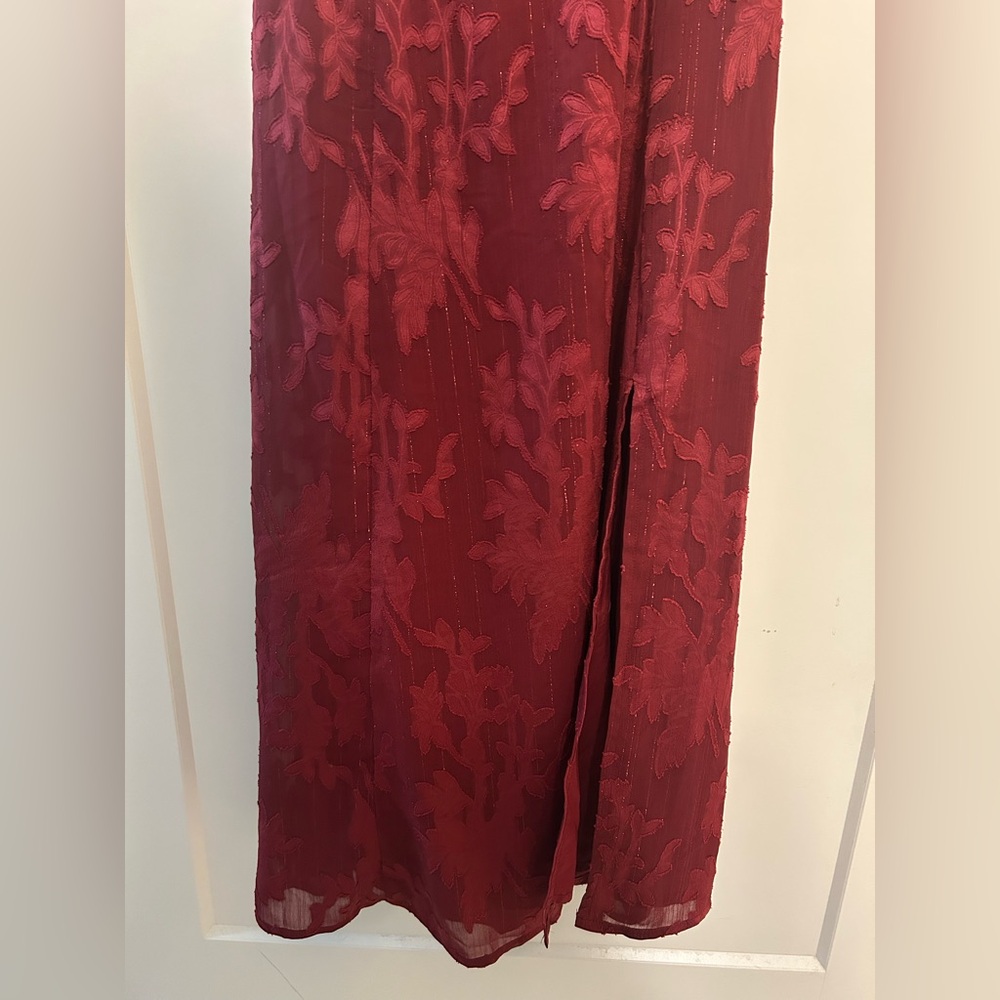 NWT Lulu’s Lovliest Looks Burgundy Floral Jacquard Tie-Strap Dress - Picture 6 of 11